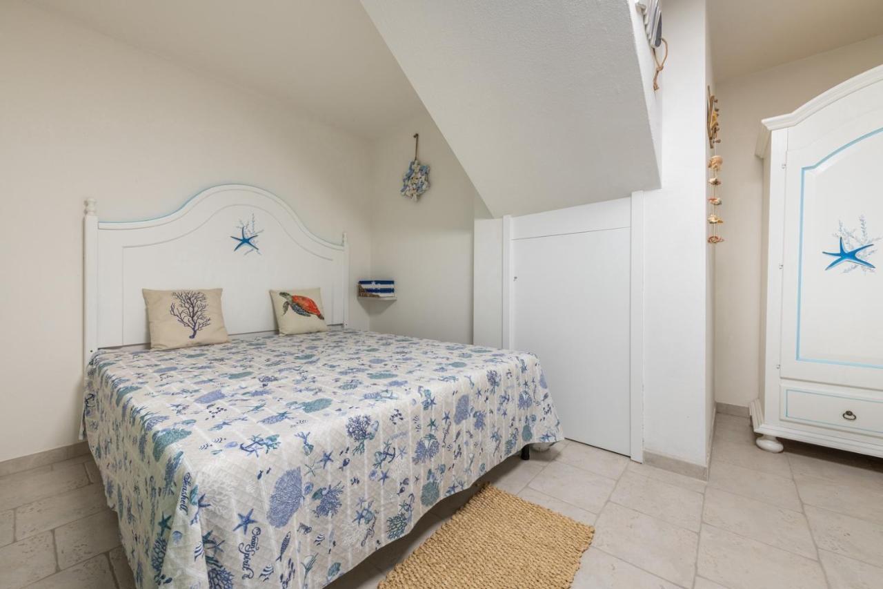 Villa Acquamarina Semi Detached Villa With Private Pool And Wifi Torre delle Stelle Exteriör bild