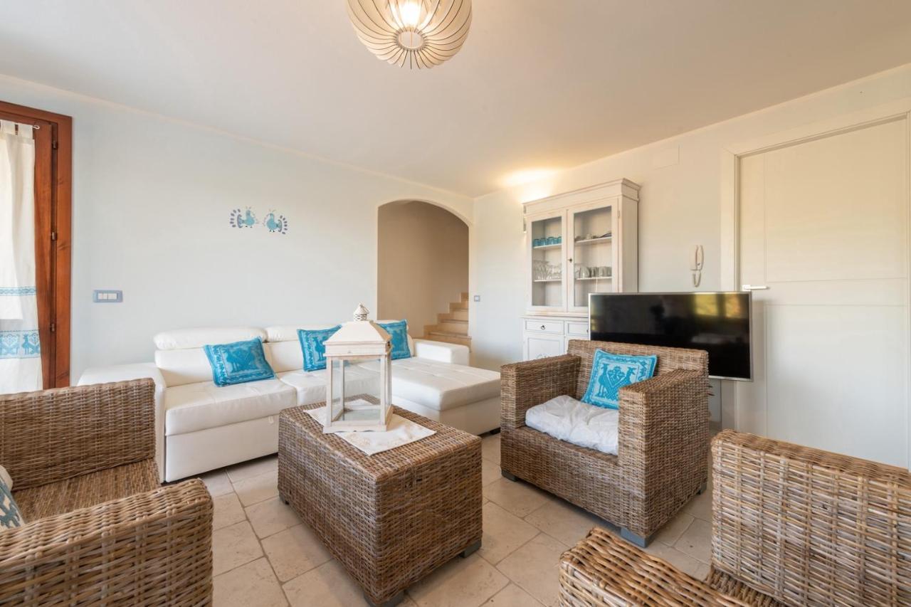 Villa Acquamarina Semi Detached Villa With Private Pool And Wifi Torre delle Stelle Exteriör bild